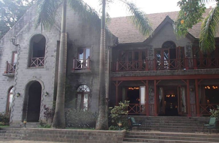 Arusha Serena Hotel entrance
