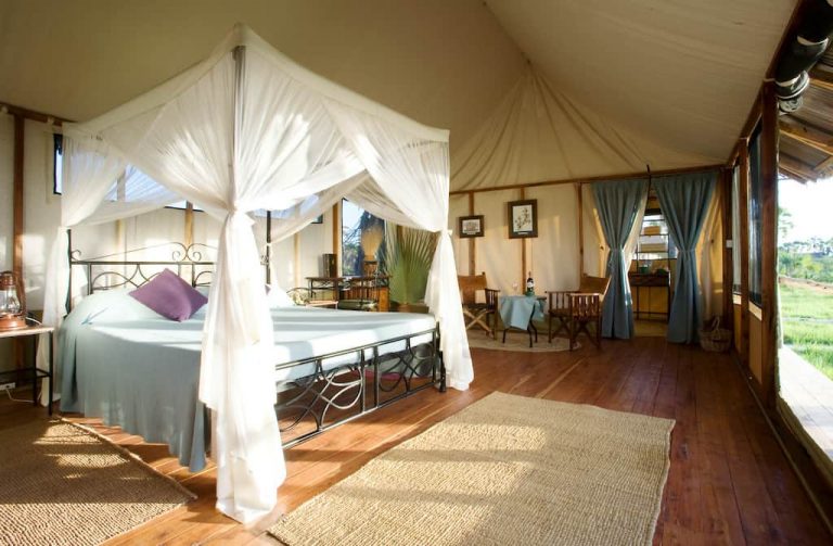 Maramboi Tented Lodge tent bed
