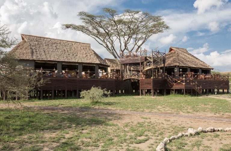 Ndutu Safari Lodge deck