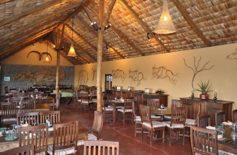 Ndutu Safari Lodge dining room